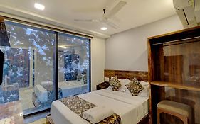 Hotel Merry Gold